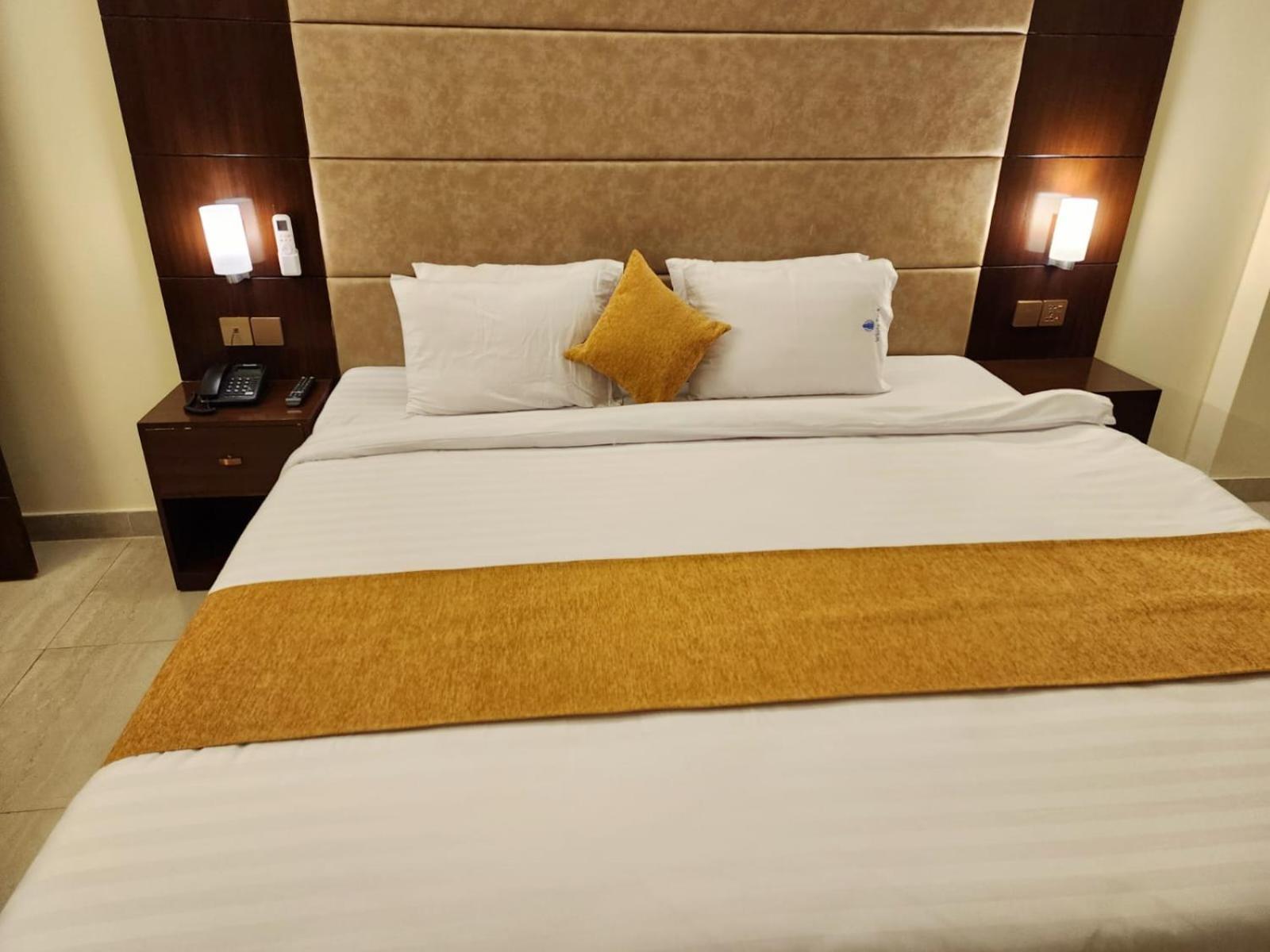 White Park Hotel & Suites チッタゴン エクステリア 写真