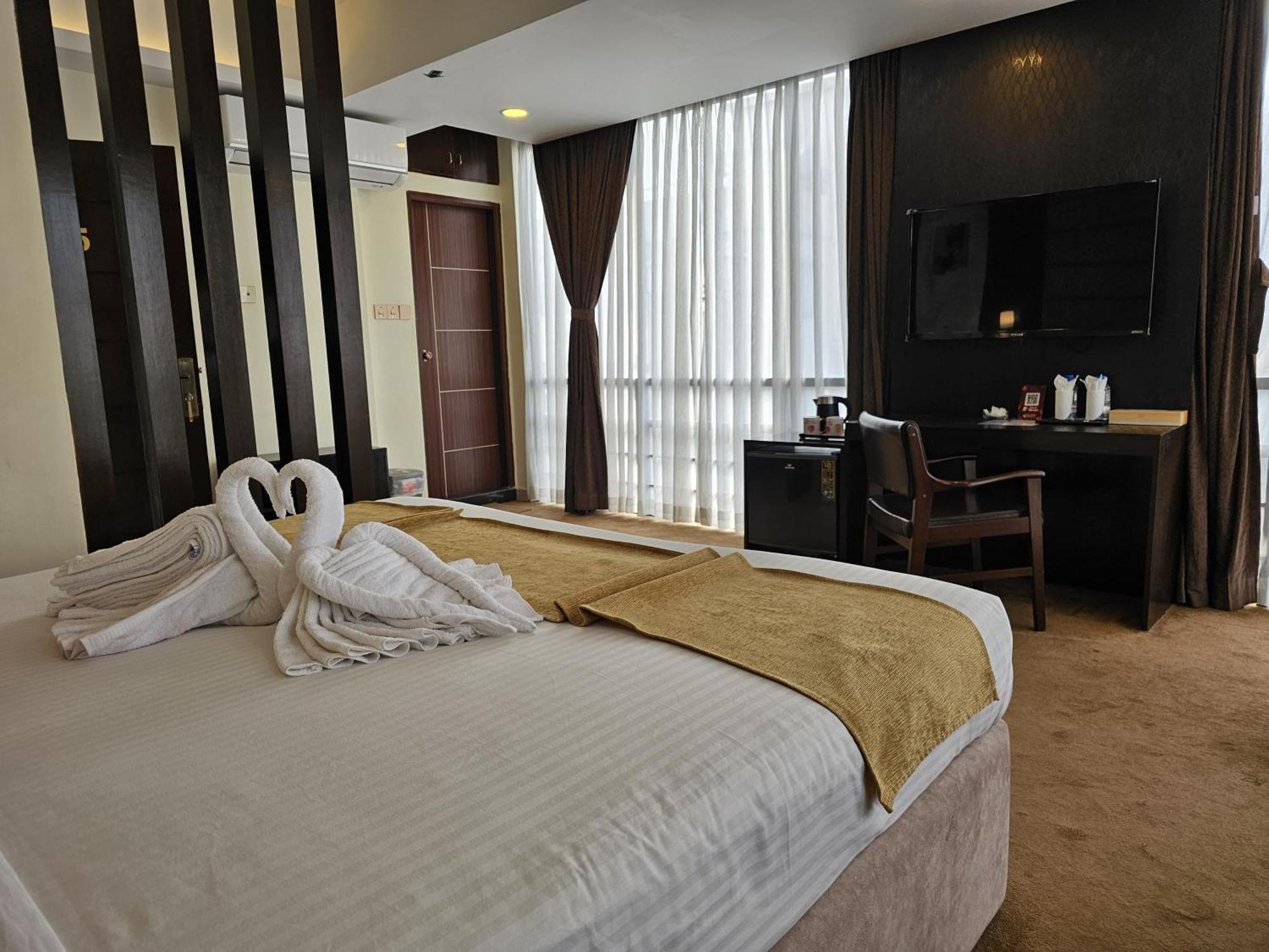 White Park Hotel & Suites チッタゴン エクステリア 写真